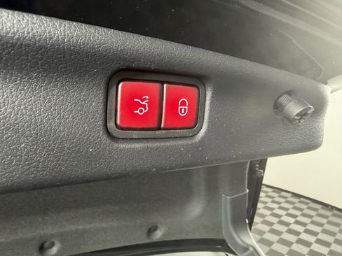 Used 2023 Mercedes-Benz C 300 C300 4MATIC image 15