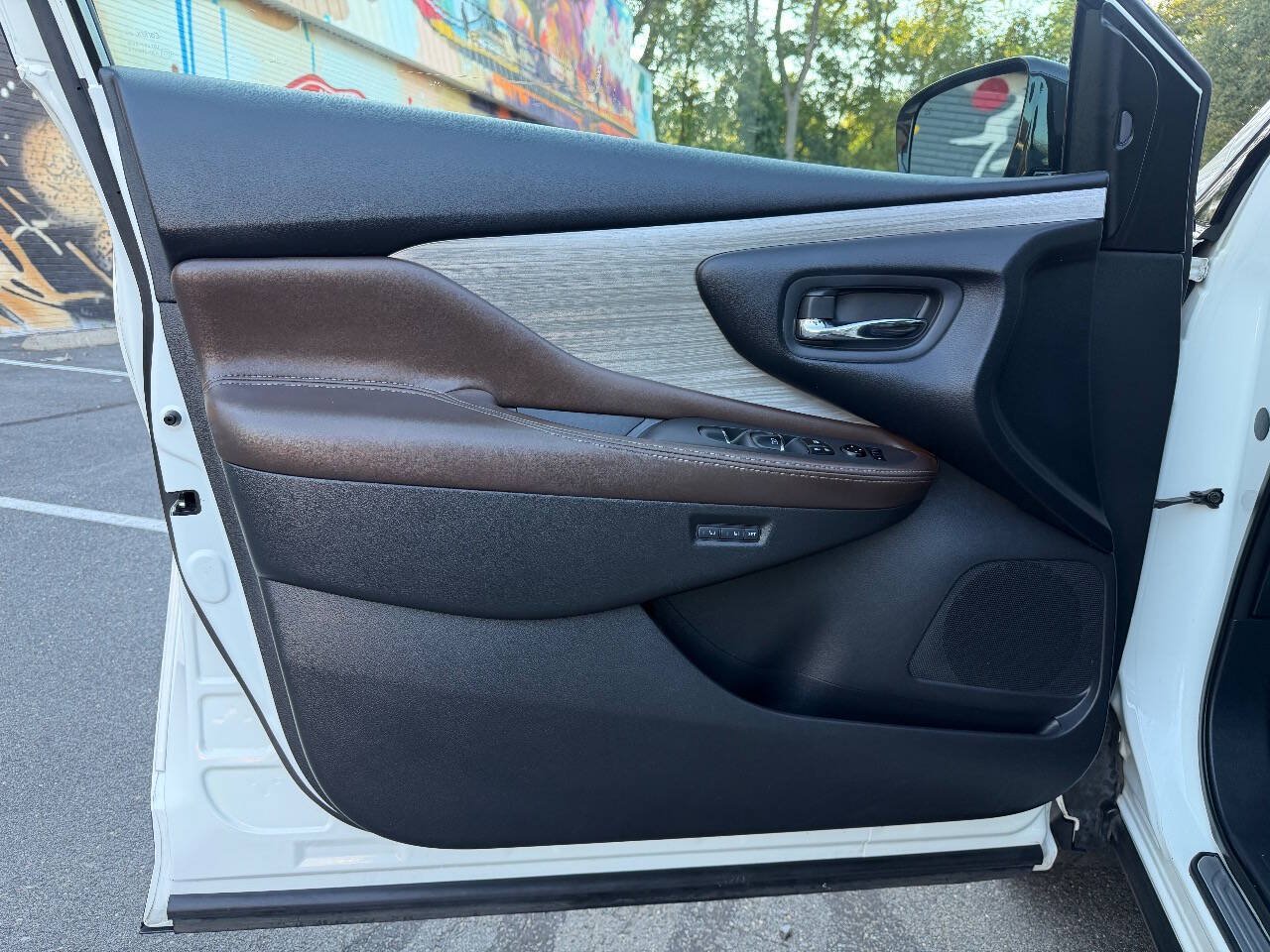 Used 2015 Nissan Murano SL FWD image 12
