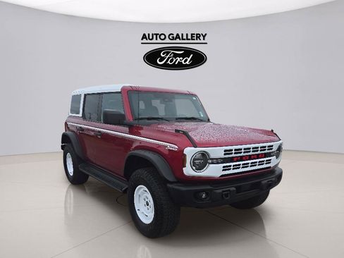 Used 2025 Ford Bronco Heritage Edition AWD/4WD image 3