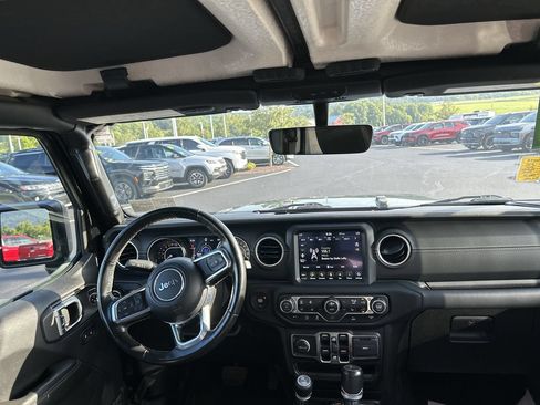Used 2021 Jeep Gladiator Overland w/ Popular Equipment Package AWD/4WD image 17
