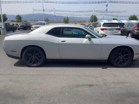 Used 2019 Dodge Challenger SXT w/ Blacktop Package RWD image 7
