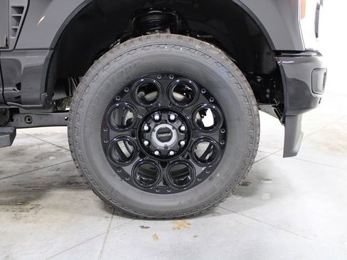 New 2026 Ford F250 Lariat w/ Black Appearance Package AWD/4WD image 11