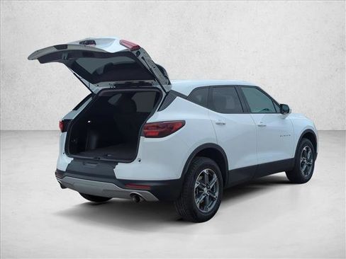 Used 2025 Chevrolet Blazer LT FWD image 5