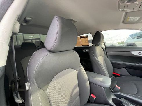 Certified 2024 Kia Forte LXS w/ LXS Technology Package FWD image 27