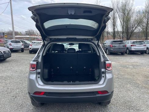 Used 2019 Jeep Compass Latitude w/ Popular Equipment Group AWD/4WD image 26