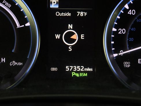 Used 2018 Toyota Highlander Limited image 46