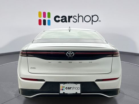 Used 2023 Toyota Crown AWD/4WD image 4