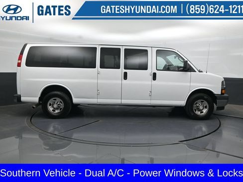 Used 2019 Chevrolet Express 3500 LT w/ LT Preferred Equipment Group RWD image 3