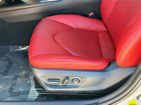 Used 2024 Toyota Camry XSE w/ Navigation Package image 19