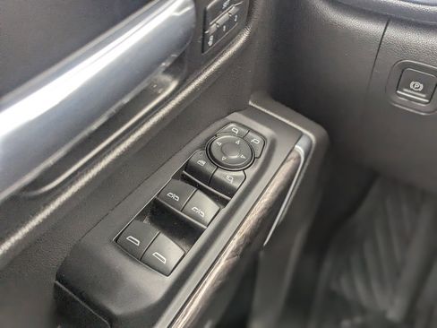 Used 2022 Chevrolet Silverado 1500 LTZ image 30
