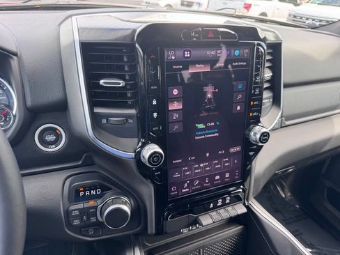 Used 2025 RAM 1500 Big Horn AWD/4WD image 31