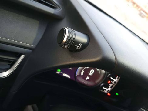 Used 2024 Lexus UX 250h AWD w/ Premium Package image 32