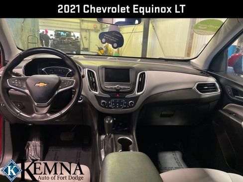 Used 2021 Chevrolet Equinox LT image 14