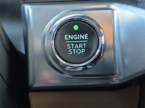 Used 2022 Ford F150 Lariat w/ Equipment Group 502A High image 10