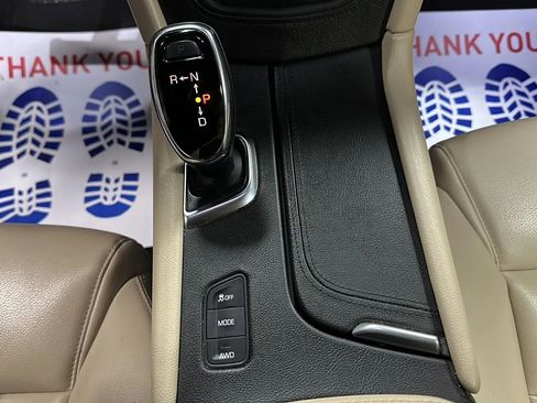 Used 2018 Cadillac XT5 AWD image 24