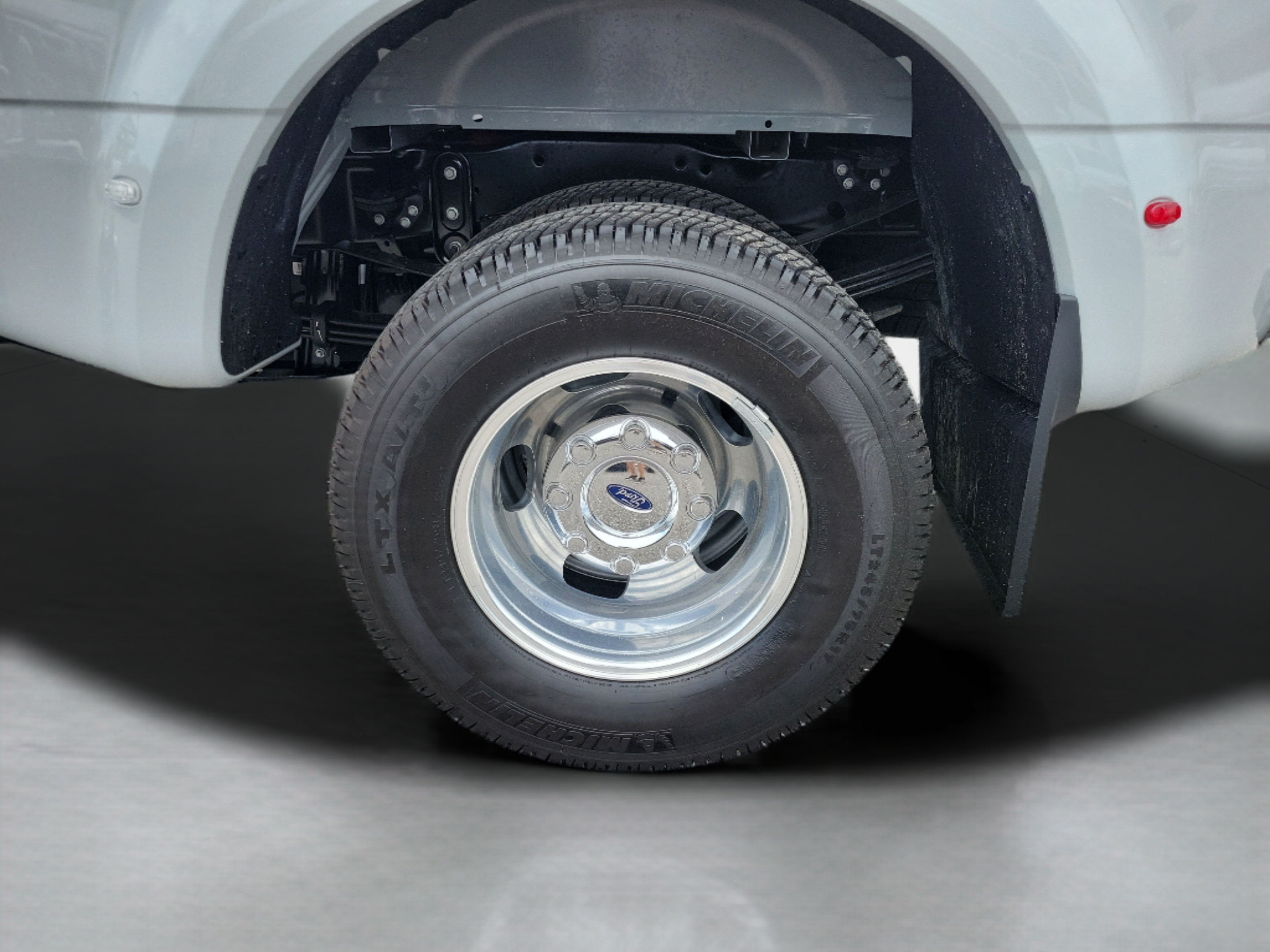 New 2026 Ford F350 Lariat w/ FX4 Off-Road Package AWD/4WD image 29