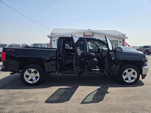 Used 2018 Chevrolet Silverado 1500 LT w/ LT Eassist Package AWD/4WD image 5