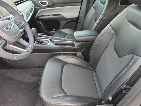 Used 2022 Jeep Compass Latitude image 15