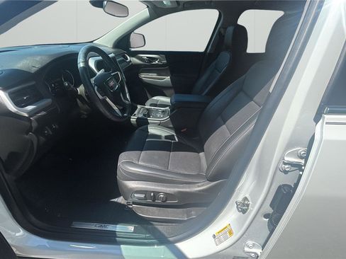Used 2023 GMC Acadia SLT w/ Preferred Package FWD image 10