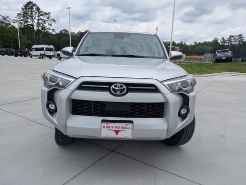 Certified 2024 Toyota 4Runner SR5 image 2