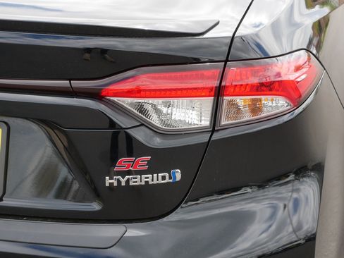 Used 2024 Toyota Corolla SE AWD/4WD image 17