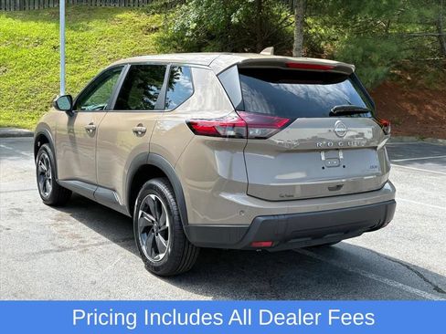 Certified 2025 Nissan Rogue SV AWD/4WD image 6