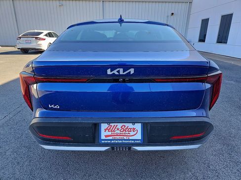 Used 2025 Kia K4 LXS image 6