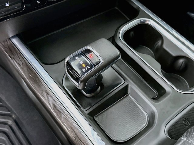 Used 2022 Chevrolet Silverado 1500 LTZ AWD/4WD image 19