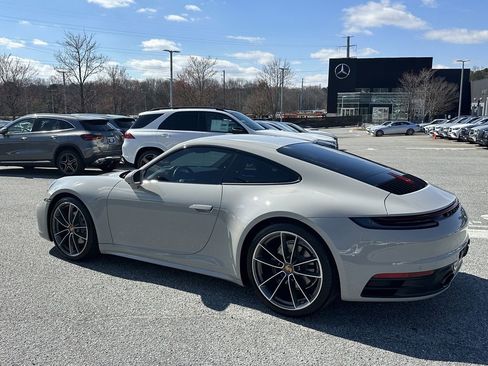 Used 2022 Porsche 911 Carrera image 6