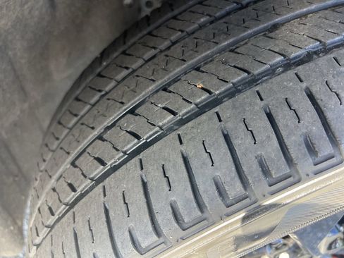 Used 2018 Jeep Grand Cherokee Altitude RWD image 12
