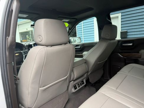 Used 2019 Chevrolet Silverado 1500 LT w/ Texas Edition AWD/4WD image 27