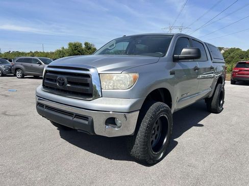 Used 2011 Toyota Tundra 4x4 CrewMax w/ Tow Pkg image 7