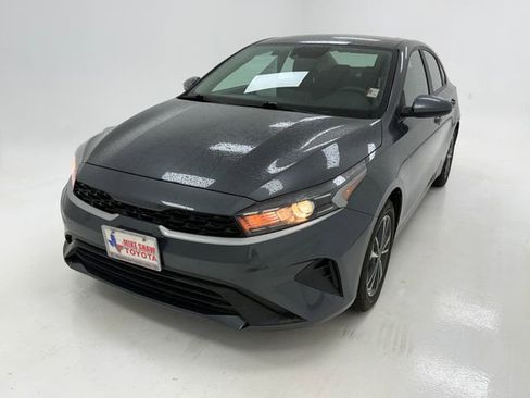 Used 2024 Kia Forte LXS FWD image 4