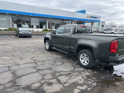 Used 2018 Chevrolet Colorado LT w/ LT Convenience Package image 6