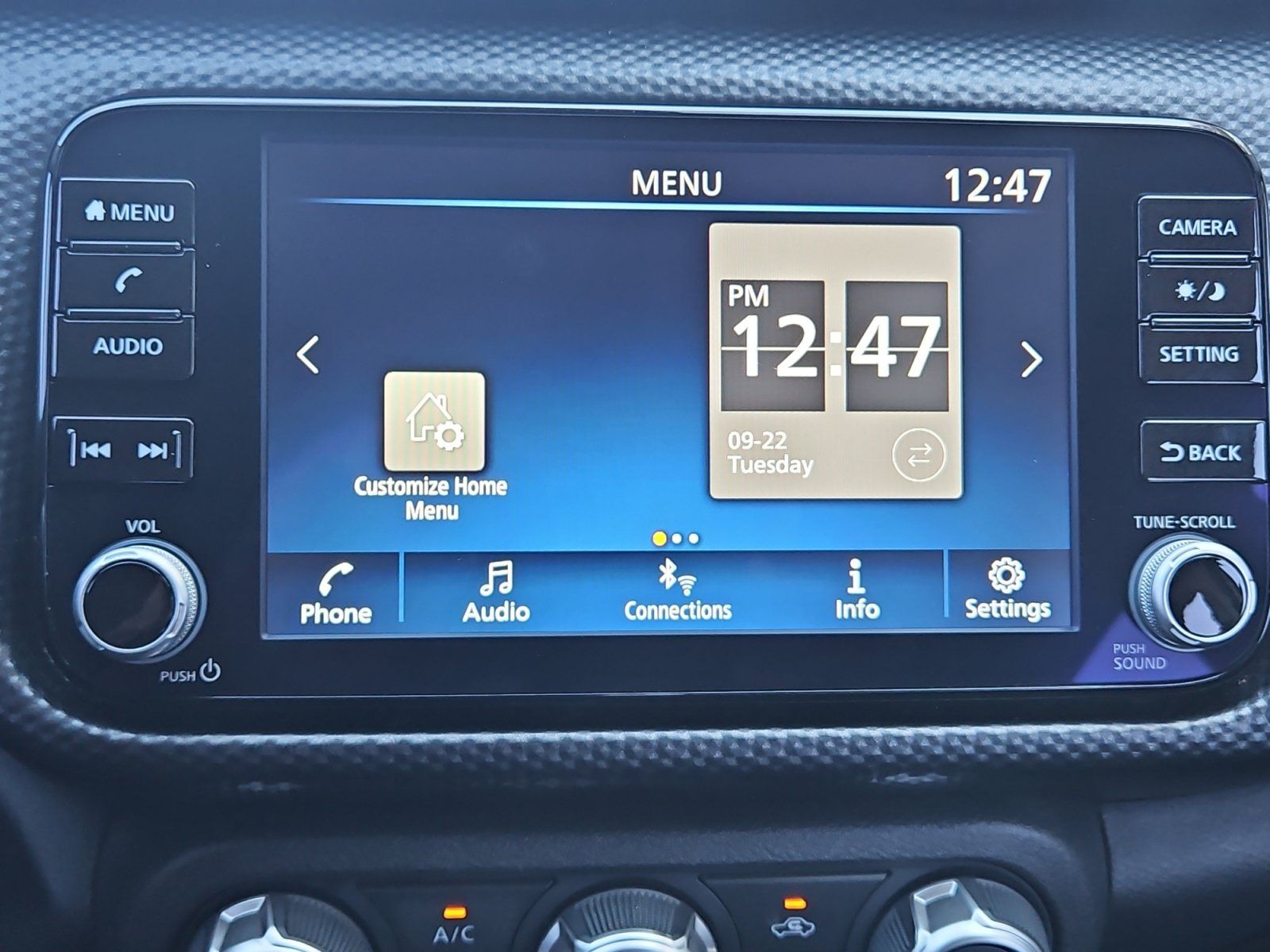 Used 2023 Nissan Kicks SV FWD image 14