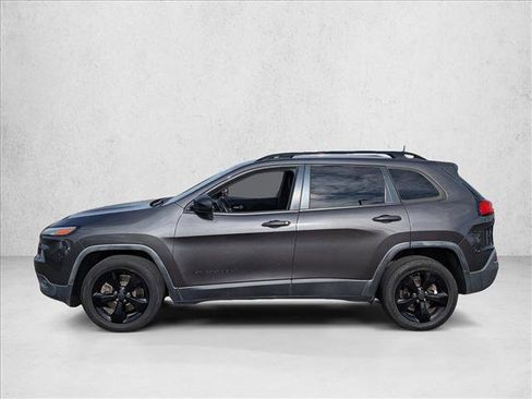 Used 2016 Jeep Cherokee Altitude image 5