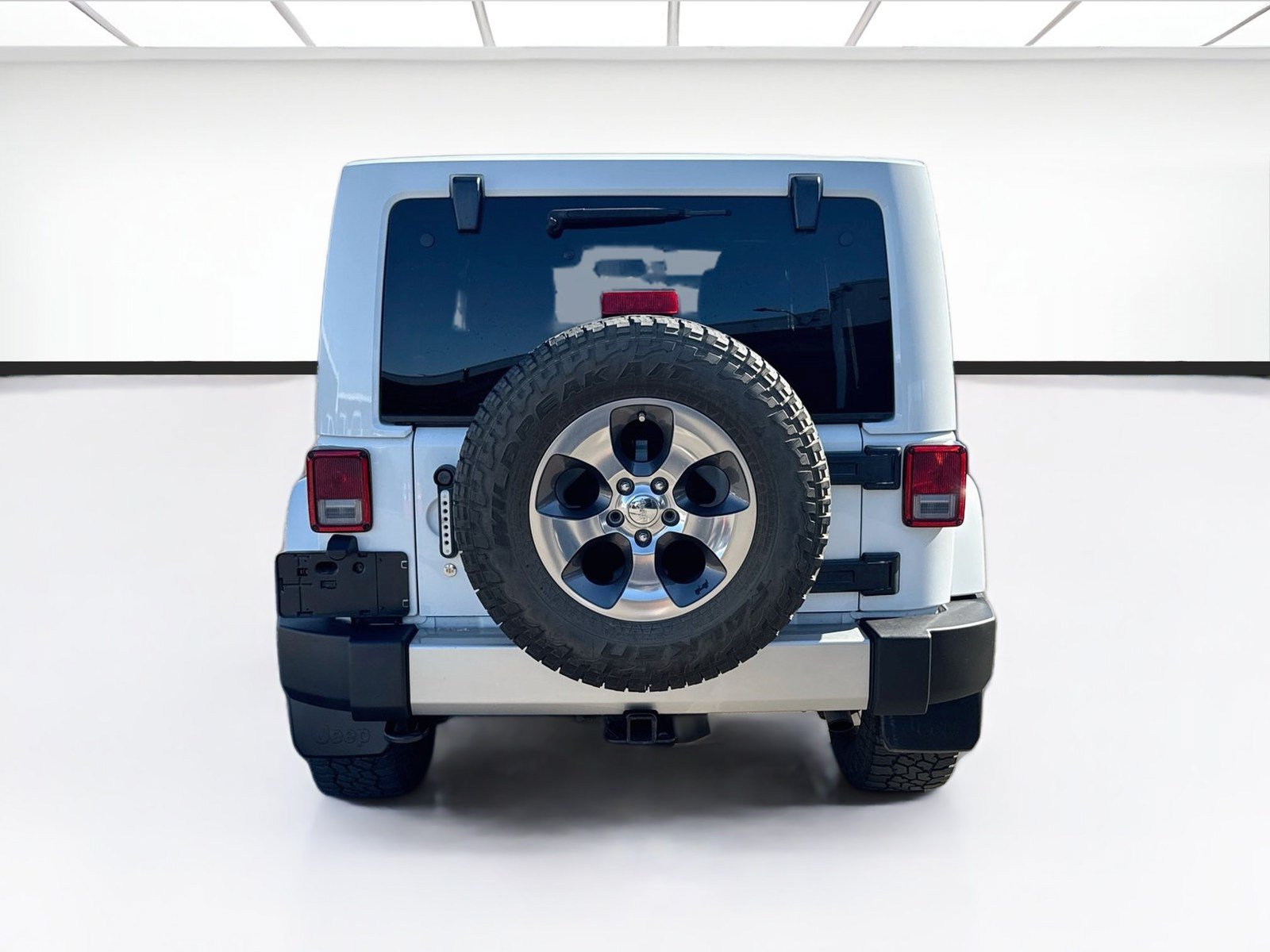 Used 2017 Jeep Wrangler Unlimited Sahara w/ Connectivity Group AWD/4WD image 5