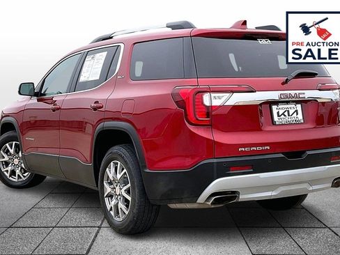 Used 2021 GMC Acadia SLT w/ Premium Package image 12