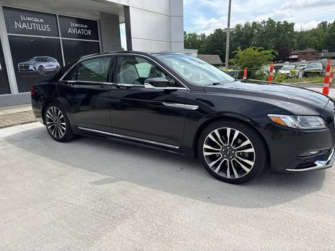 Used 2019 Lincoln Continental Select w/ Continental Climate Package AWD/4WD image 26