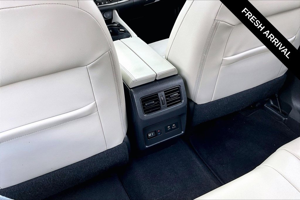 Used 2022 Nissan Rogue SL FWD image 15