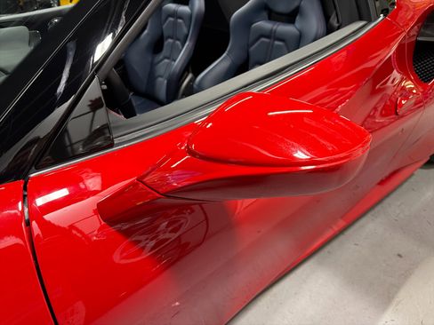 Used 2018 Ferrari 488 Spider image 15