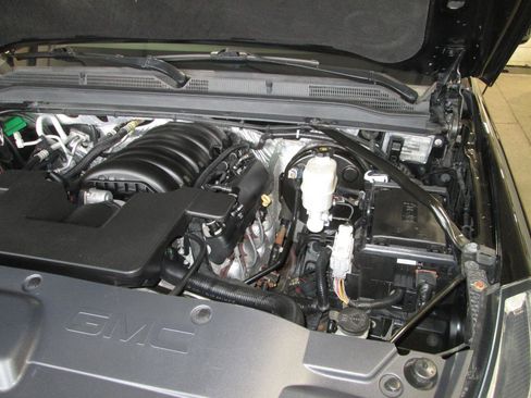 Used 2017 GMC Yukon XL Denali w/ Open Road Package image 35