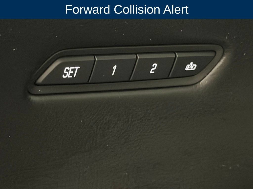 Used 2017 Cadillac XT5 Luxury w/ Driver Awareness Package AWD/4WD image 29