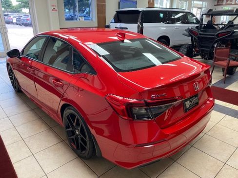 Used 2024 Honda Civic Sport image 3