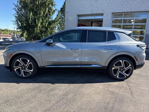 New 2026 Chevrolet Equinox EV LT w/ Convenience Package II FWD image 6