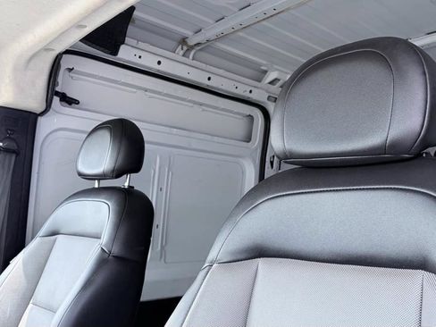 Used 2023 RAM ProMaster 2500 FWD image 13