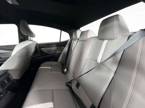 Certified 2025 Toyota Camry SE FWD image 29