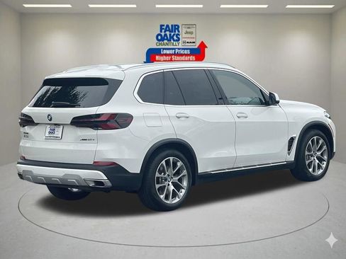 Used 2025 BMW X5 xDrive50e AWD/4WD image 6