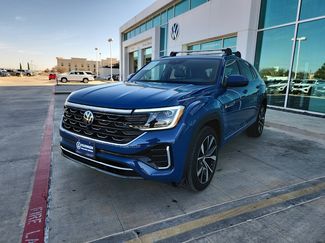 Used 2025 Volkswagen Atlas Cross Sport SEL Premium R-Line video 3