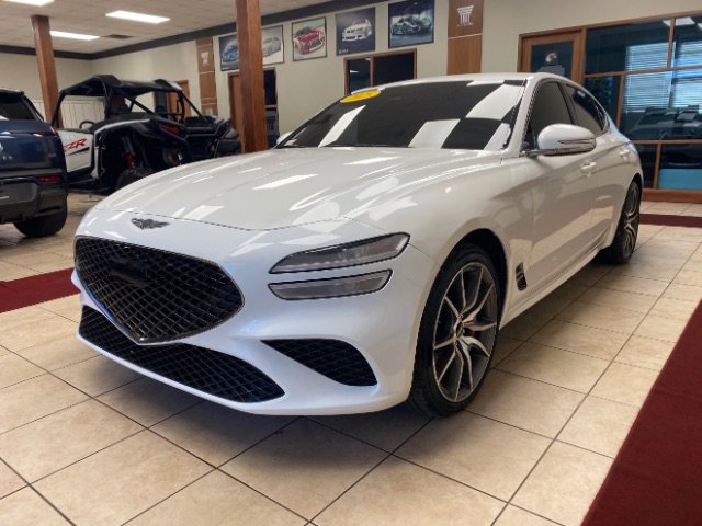 Used 2025 Genesis G70 2.5T RWD image 1